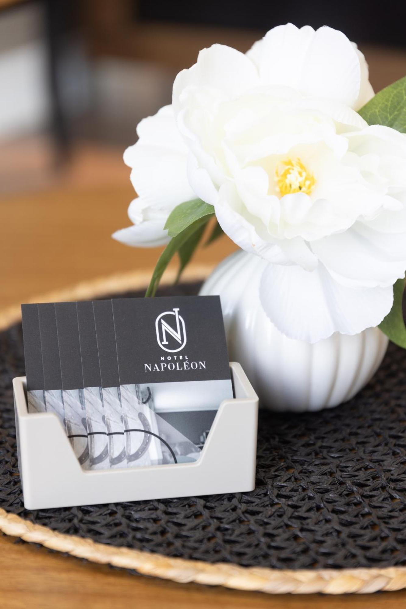 Hotel Napoleon Angers ภายนอก รูปภาพ